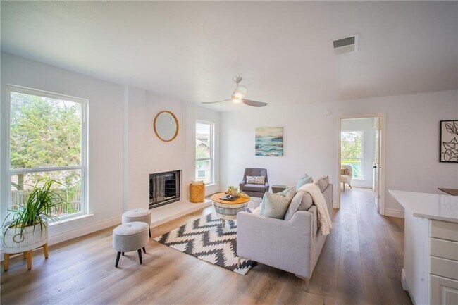 Building Photo - 10616 Mellow Meadow Dr