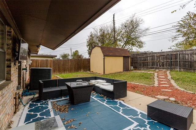 Building Photo - 2517 Rosewood Dr