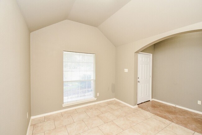 Building Photo - 9235 Black Tooth Way