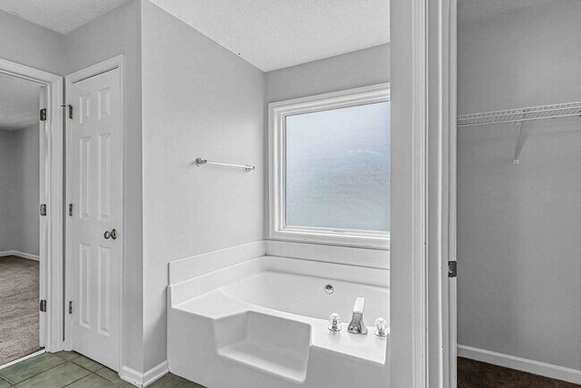 Building Photo - 209 Lansing Ct