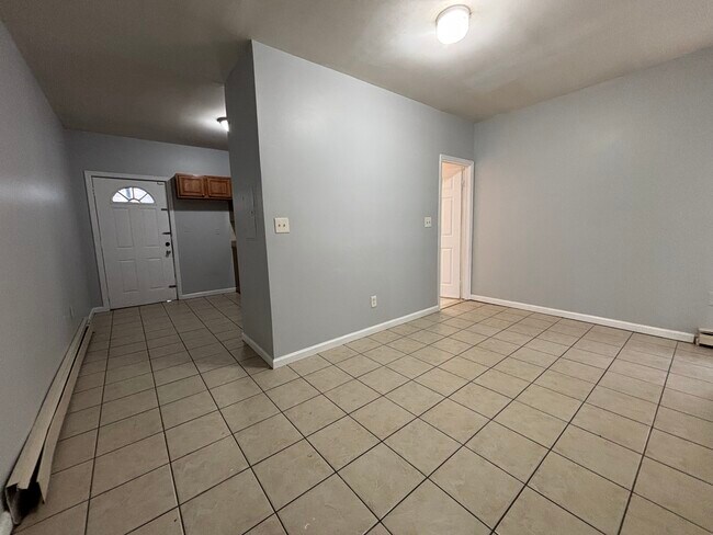 Building Photo - 66 Marshall St