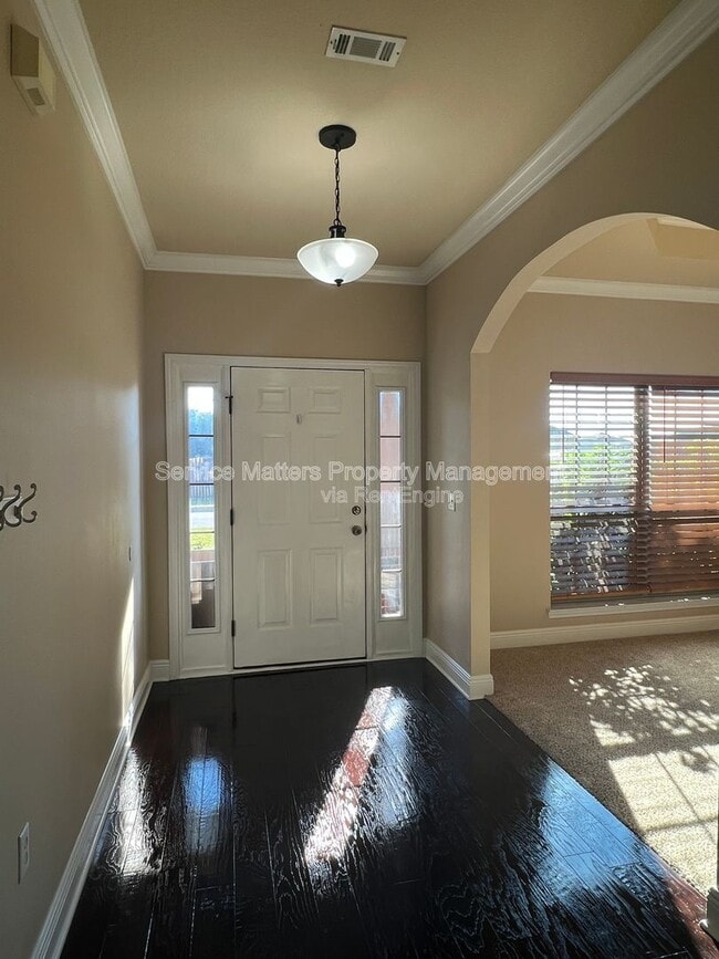 Building Photo - 5951 Palermo Dr