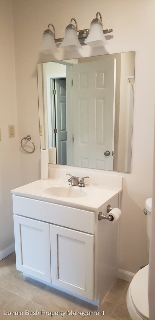 Building Photo - 3 br, 1 bath House - 6930 Riddick St