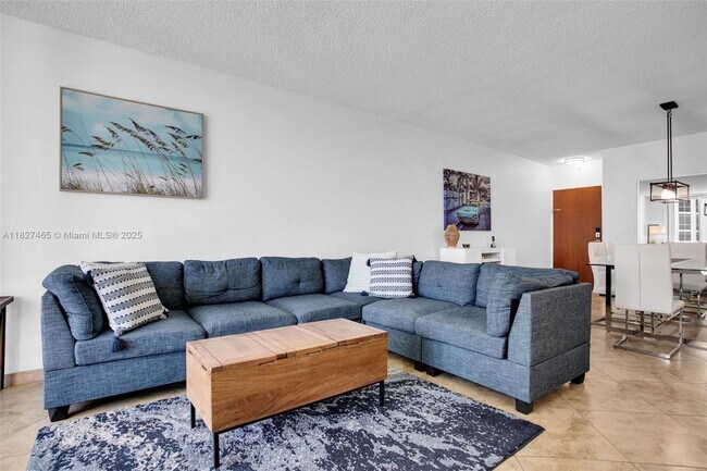 Building Photo - 3901 S Ocean Dr