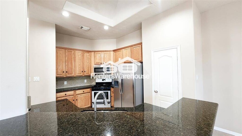 Building Photo - 18730 Dempsey Oaks Dr