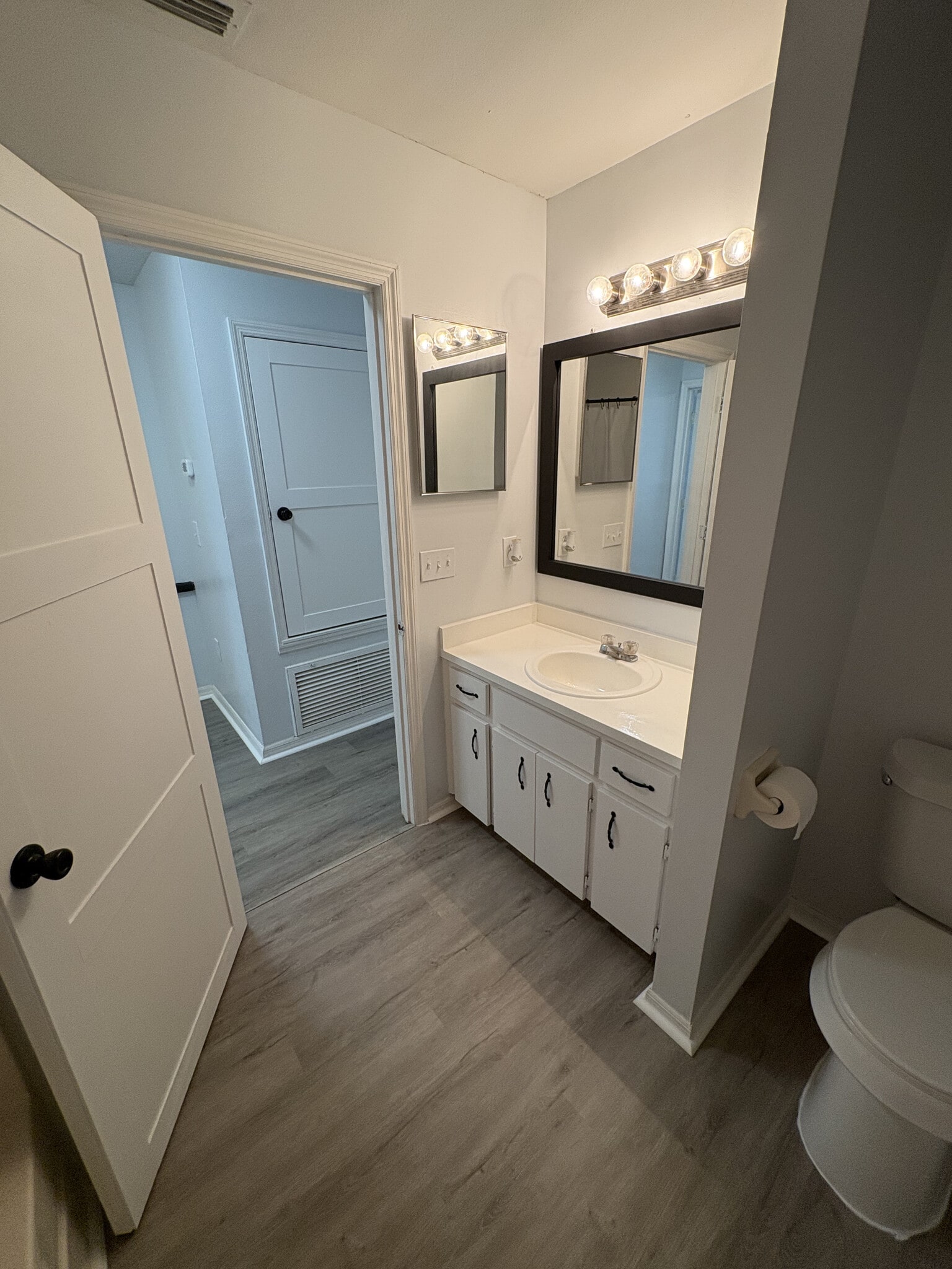 Upstairs Bathroom - 204 Mary Catherine Ct