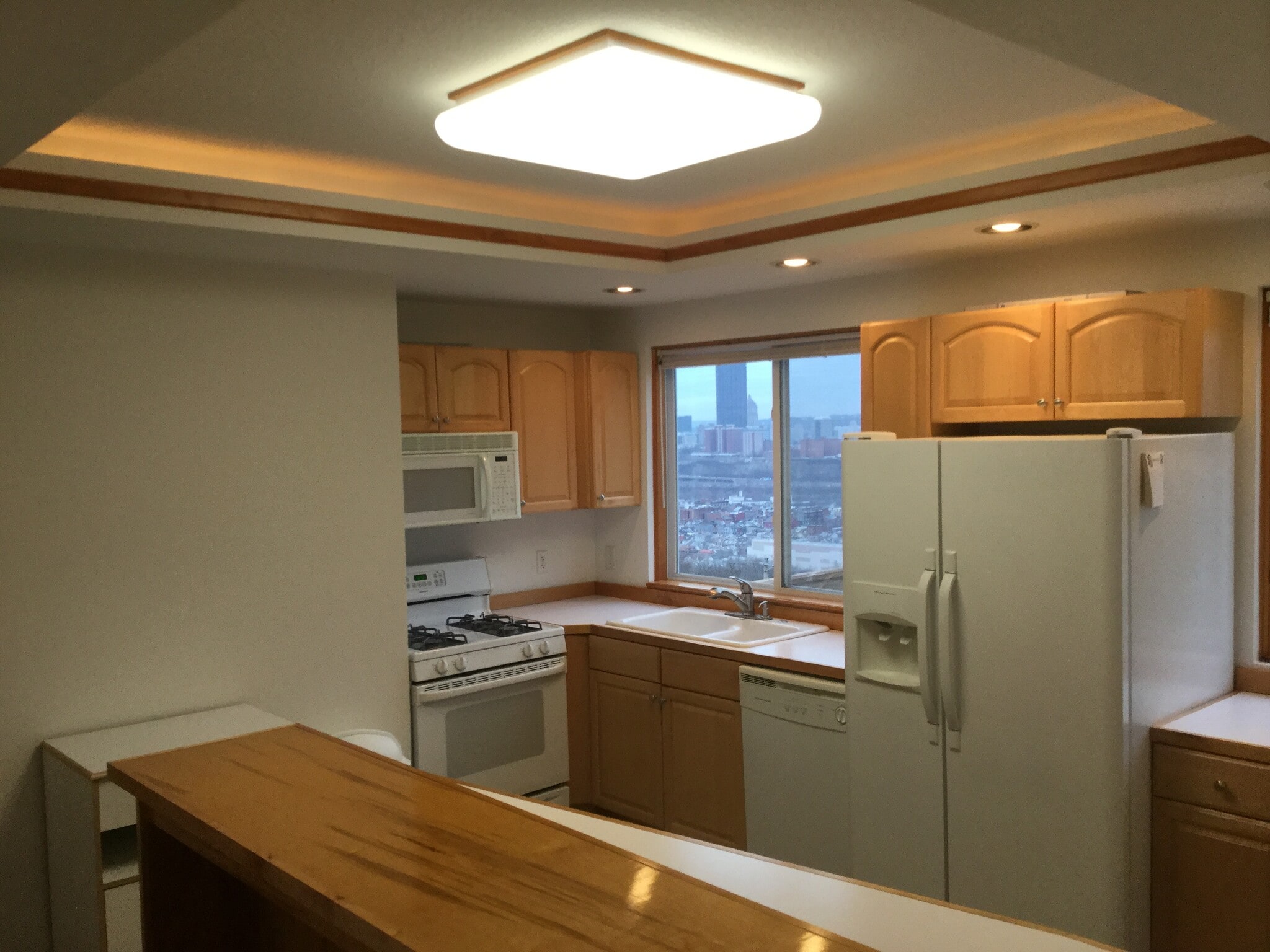 Building Photo - 2309 Wellington St