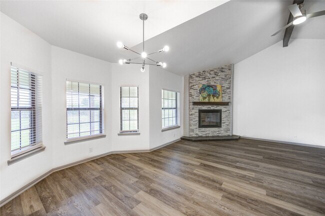 Building Photo - 7109 Kari Ln