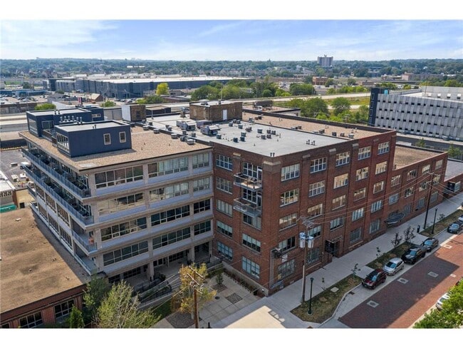 Building Photo - 901 N 3rd St