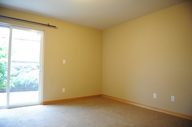 Building Photo - 6533 35th Ave NE