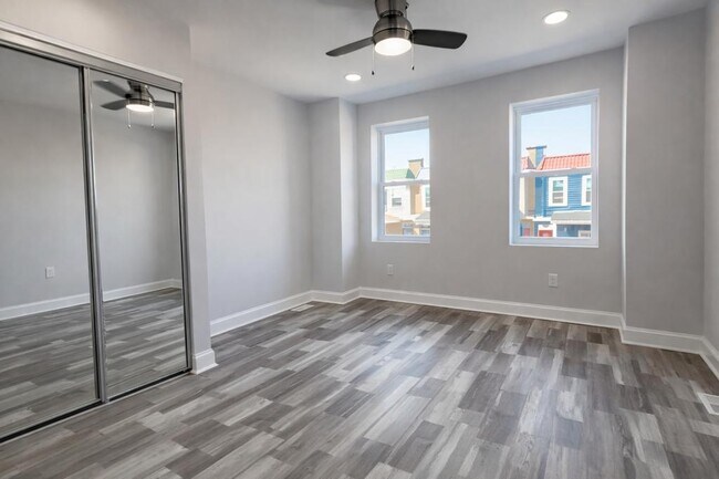 Building Photo - 2815 W Mulberry St