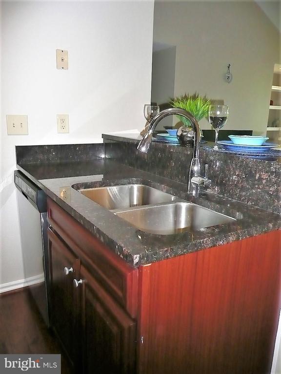 Building Photo - 3903 Penderview Dr