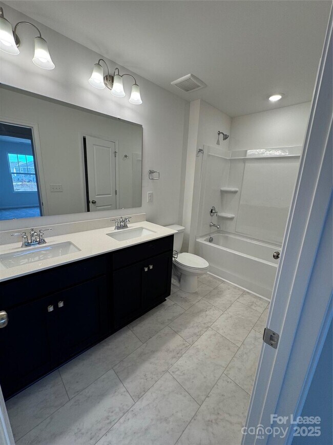 Building Photo - 757 Lock Haven Dr NW