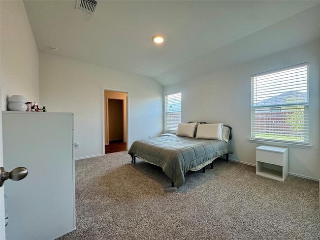 Building Photo - 120 Gerasa Dr