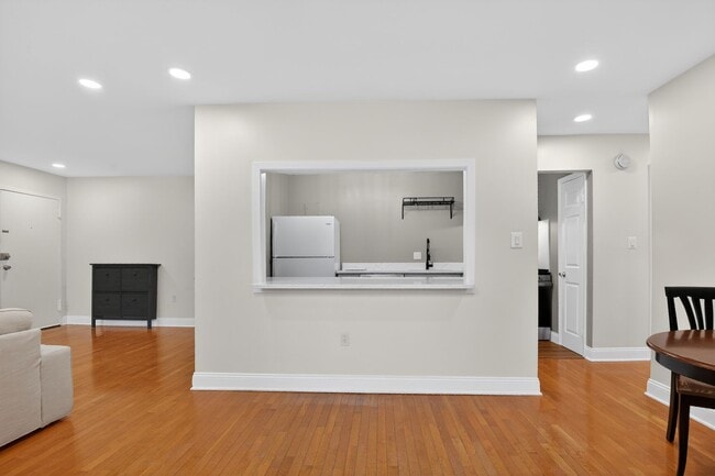 Building Photo - 12301 Braxfield Ct