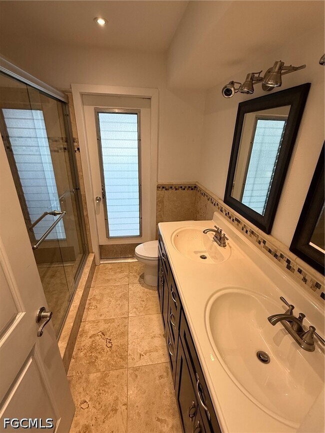 Building Photo - 5354 Coral Ave