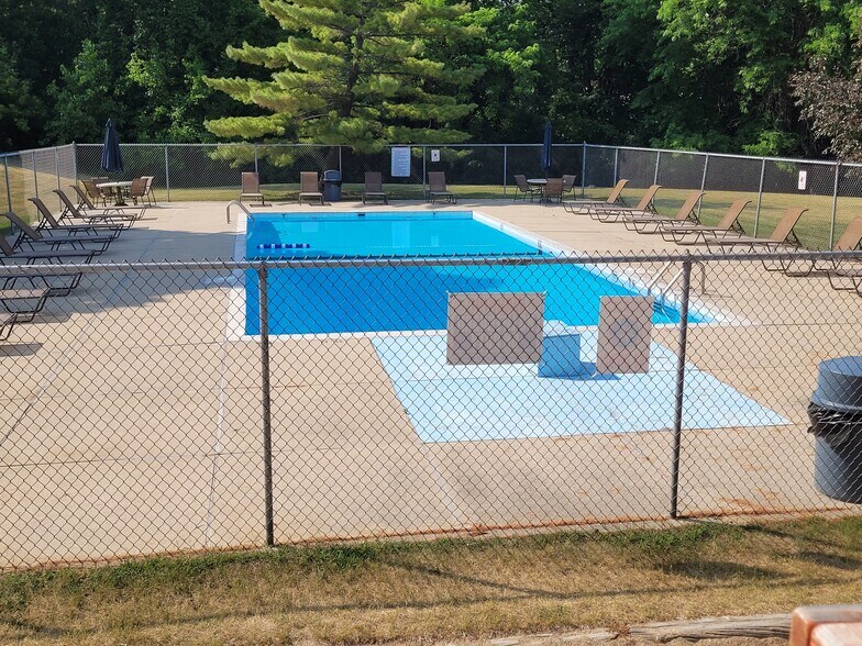 Swimming Pool - 5325 Brody Dr