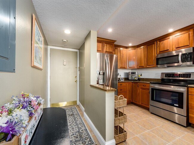 Building Photo - 51 Island Way