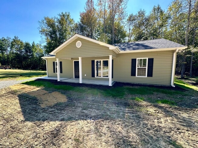 Building Photo - Brand New Spacious 3 Bedroom, 2 Bathroom Home Conveniently Located off Interstate 85