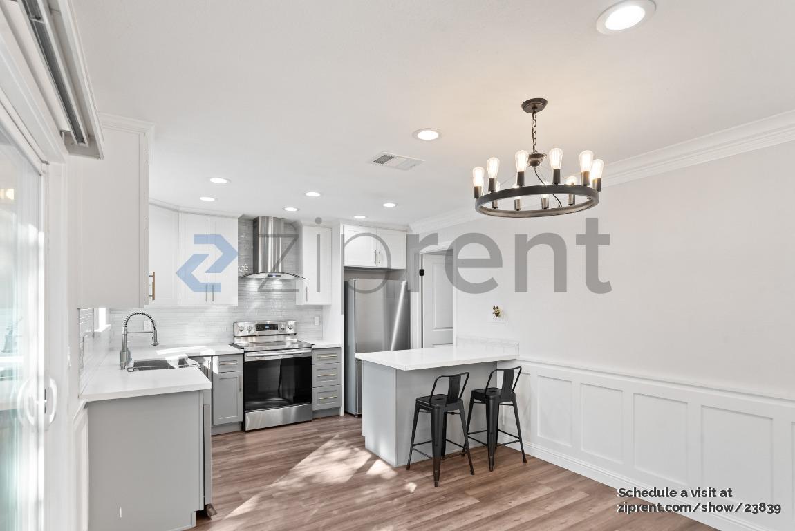 Building Photo - 686 Whitewater Ct