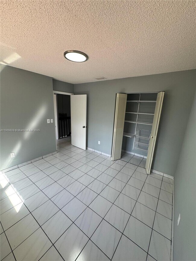 Building Photo - 9510 Southwest 151 Court