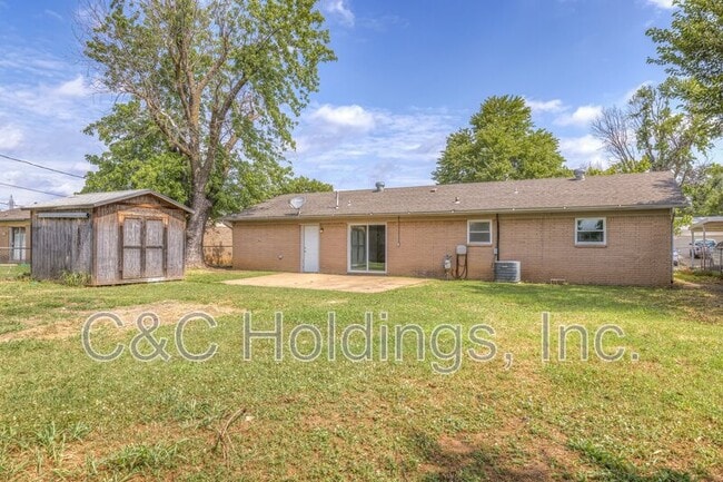 Building Photo - 20154 E 3rd St
