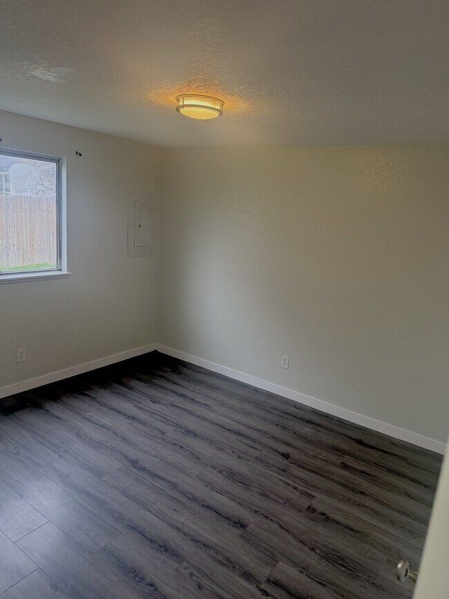 Building Photo - 3406 S Florida Ave