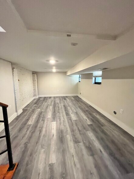 152 Boyd Ave 1A - 154 Boyd Ave