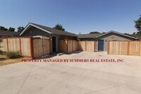 Building Photo - Large living room, dining and kitchen with One Bedroom, Custom