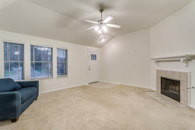 Building Photo - 2661 Calmwater Dr