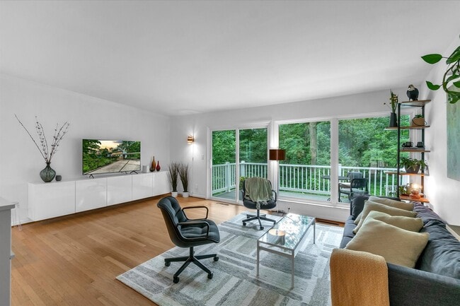 Building Photo - 1807 Fair St