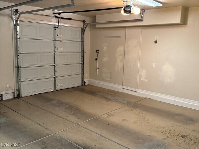 Building Photo - 856 S Colina Alta Pl