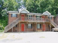 Building Photo - 2406 Markwood Ln SE