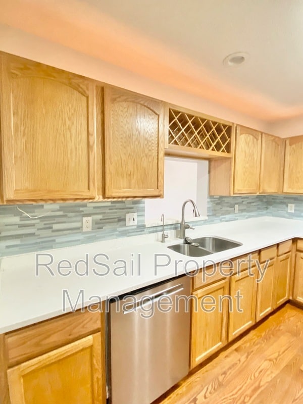 Building Photo - 144 River Walk Ct