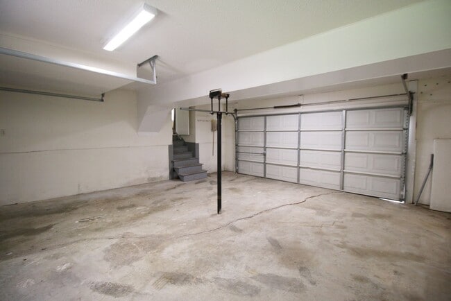 Building Photo - Fabulous 4 bedroom 2.5 bath Forest Acres home