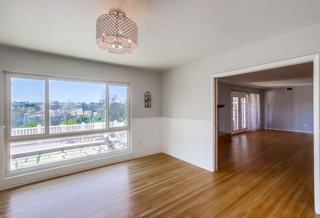 Building Photo - Wonderful SINGLE FAMILY HOME in DEL CERRO