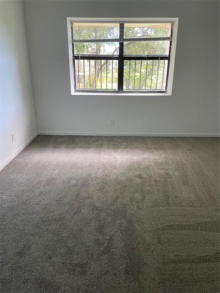 Building Photo - 3733 Carambola Cir N