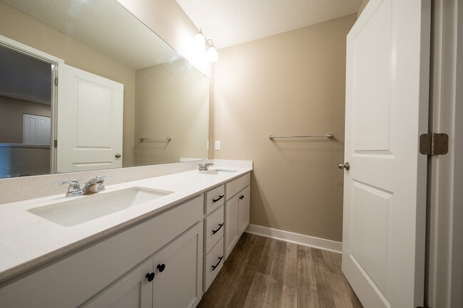 Building Photo - 16415 Jaffna Pl