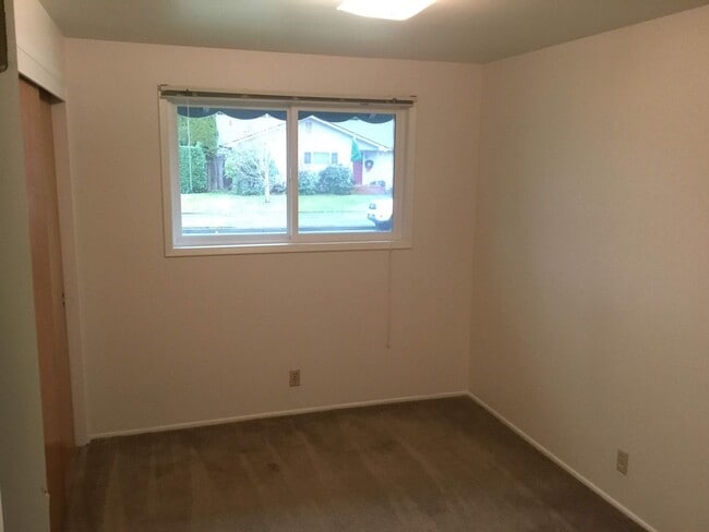 Building Photo - 4 Bedroom Home in Santa Clara