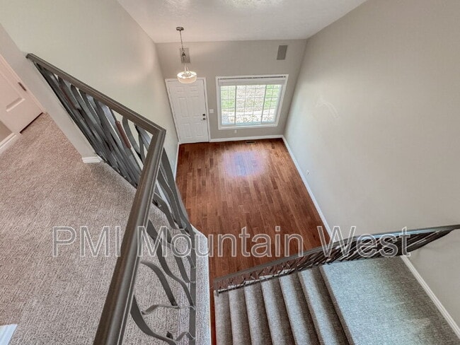 Building Photo - 499 N 200 W