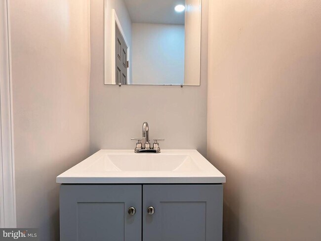 Building Photo - 2023 McCulloh St