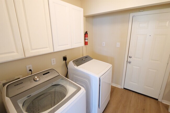 Building Photo - 24731 Cobble Canyon Ln