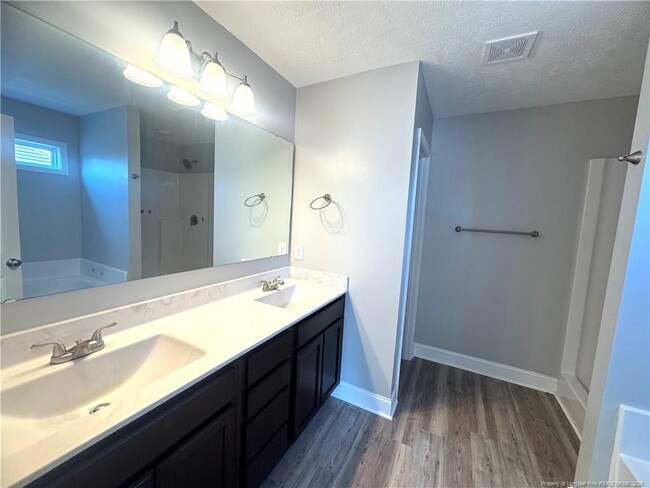 Building Photo - 571 Weston Woods St