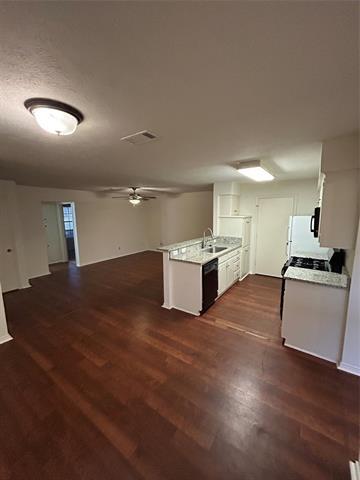 Building Photo - 1302 Crescent St
