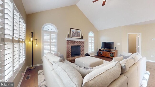 Building Photo - 43911 Camellia St
