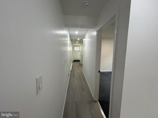 Building Photo - 222 W Patterson St