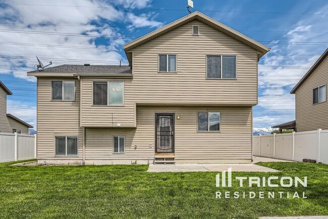 Building Photo - 4199 S 3250 W