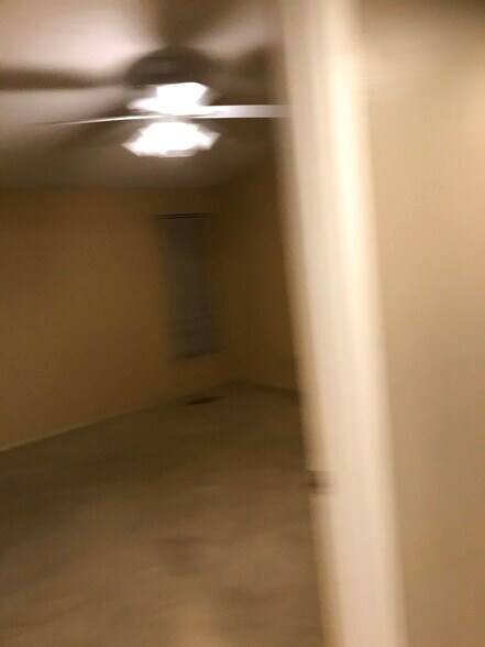 Building Photo - 9306 Fernglen Dr