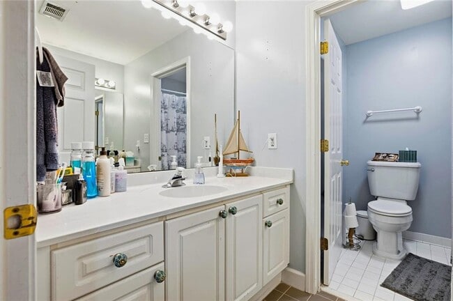 Building Photo - 4565 Windsor Park Pl NE