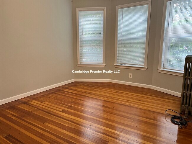 Building Photo - 157 Walden St